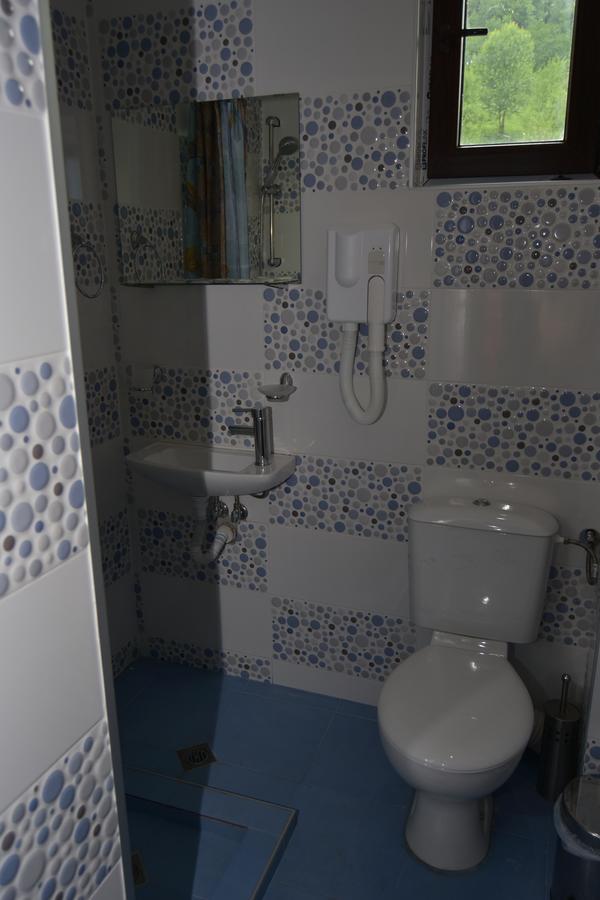 Family Hotel Balkana Aprilci Kültér fotó