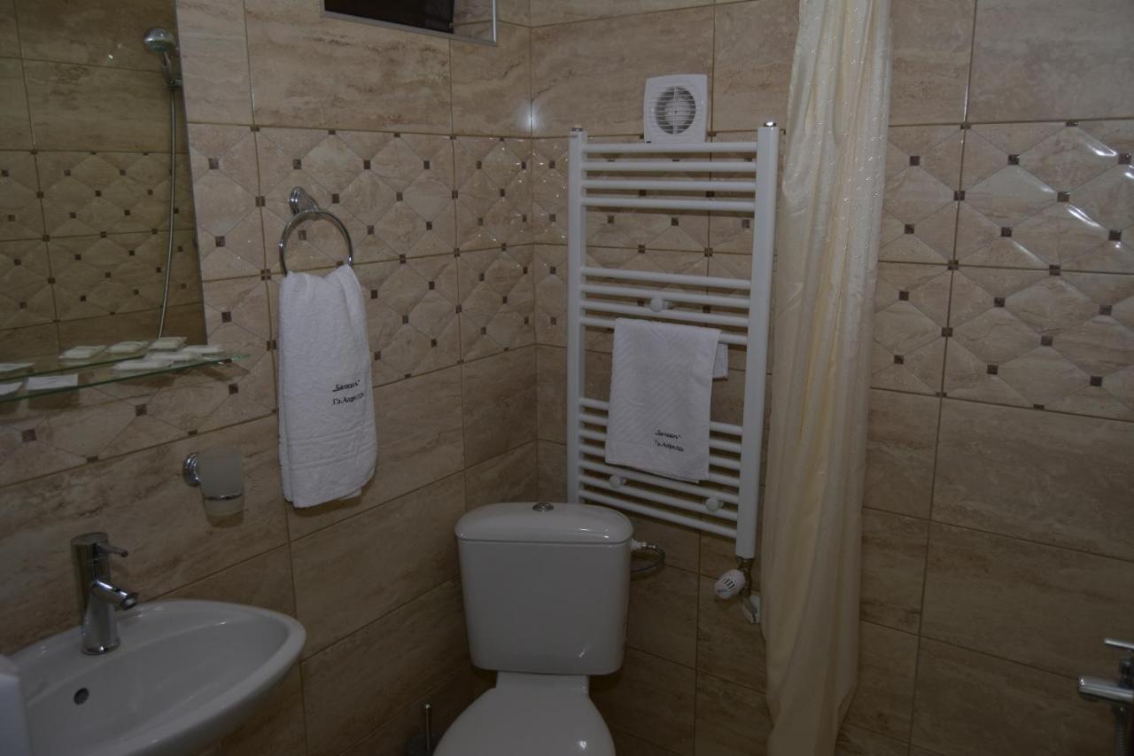 Family Hotel Balkana Aprilci Kültér fotó